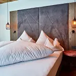 Hotel Alpina