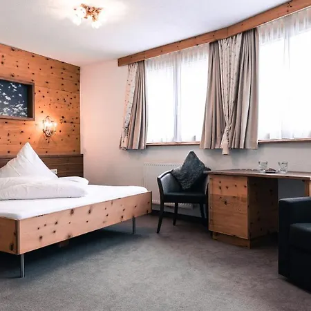 Alpina Hotel 4*