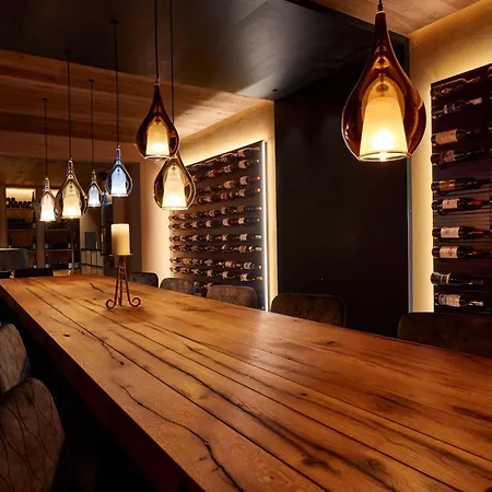 Alpina Hotell