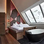 Alpina Hotel 4*