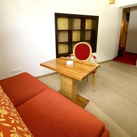 Alpina Hotel
