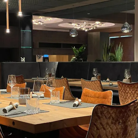 Alpina Hotel 4*