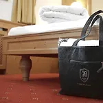 Alpina Szálloda